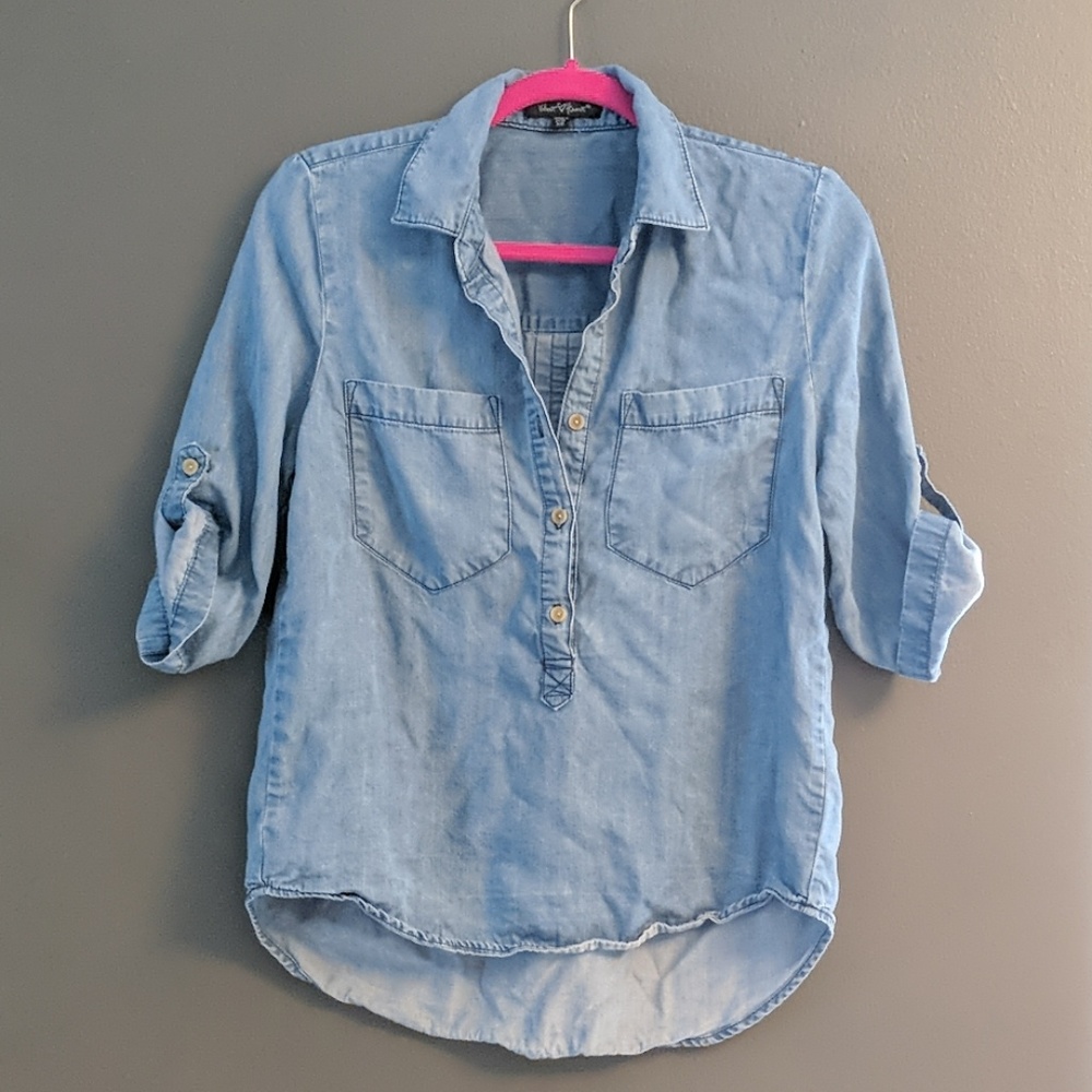 Chambray half button shirt 🌸